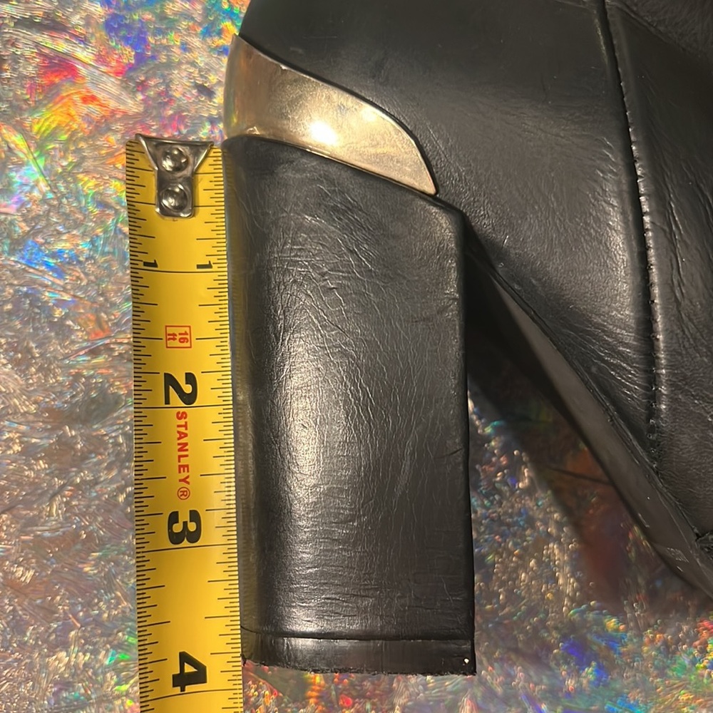 Jeffrey Campbell boots with Gold buckles. Size 7. Excellent condition! - Picture 14 of 14